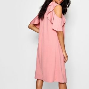 Boohoo blush cold shoulder long duster
